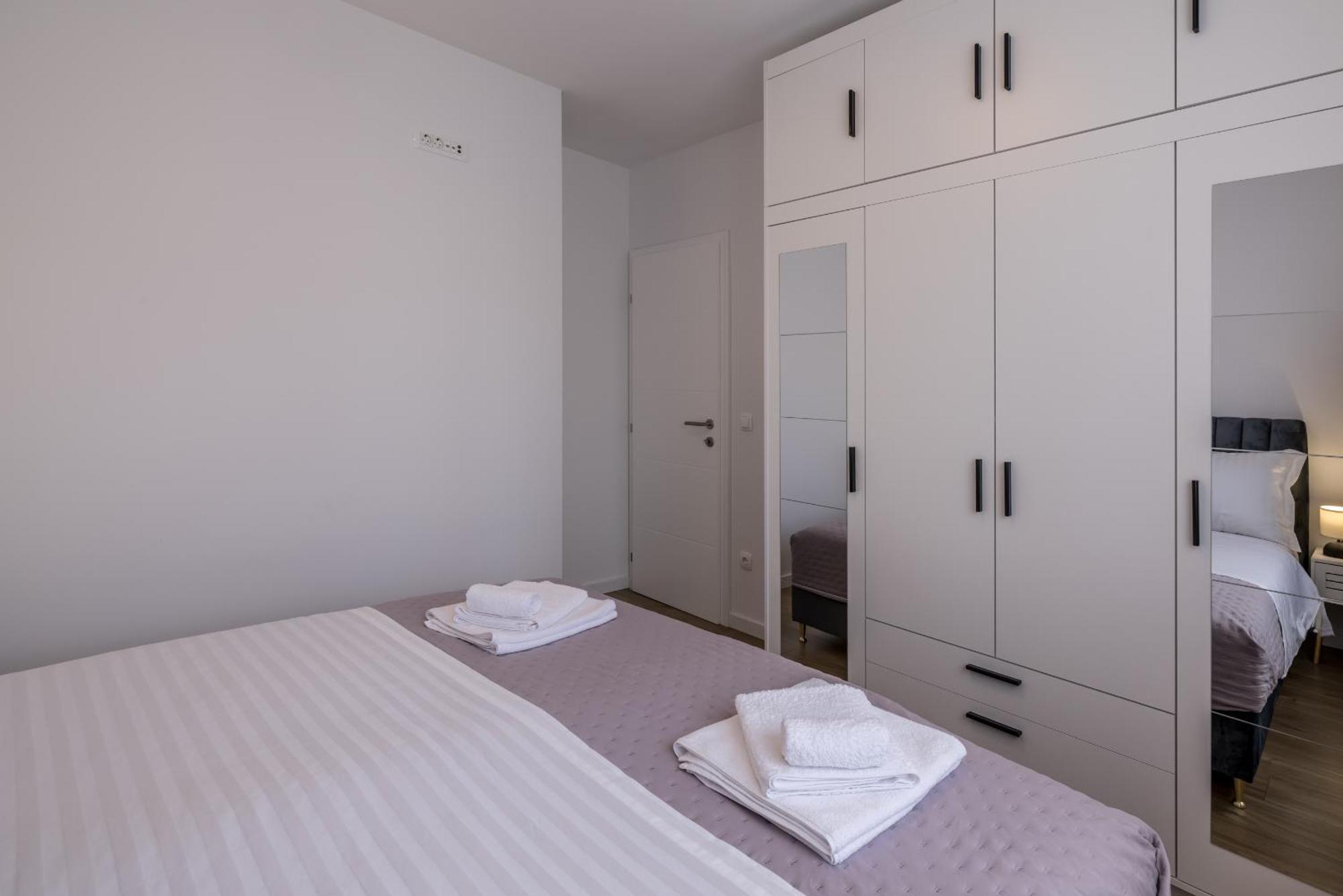 Adriatic Nest, Cozy And Modern Two Bedroom Apartment Kaštela Kültér fotó