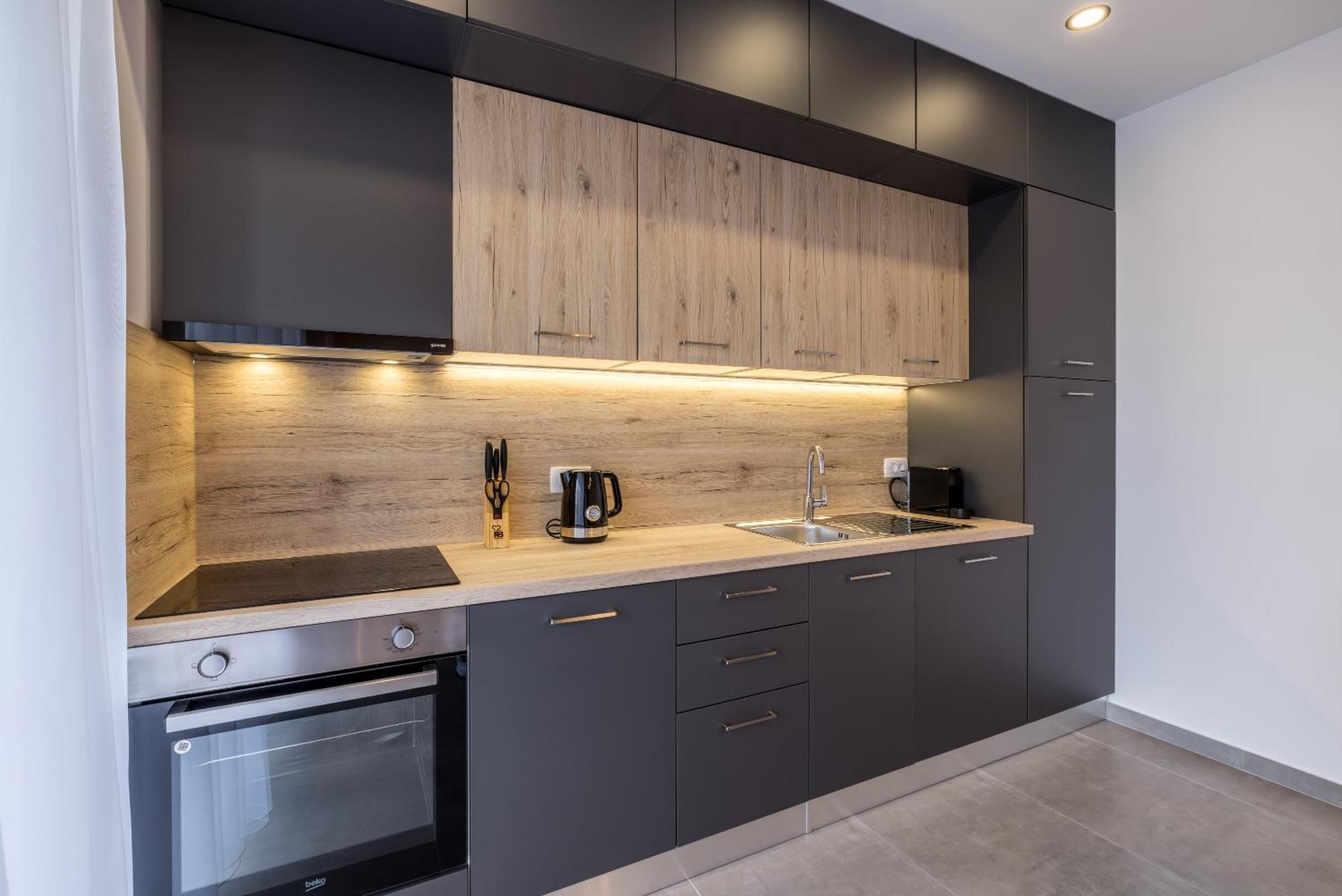 Adriatic Nest, Cozy And Modern Two Bedroom Apartment Kaštela Kültér fotó
